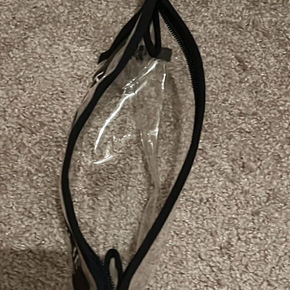 Kendall + Kylie Zip Top Makeup Bag Clear Cosmetic Travel Kardashian Jenner New - Picture 7 of 9